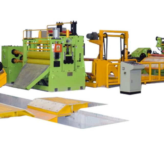 1300 Type Slitting Line 