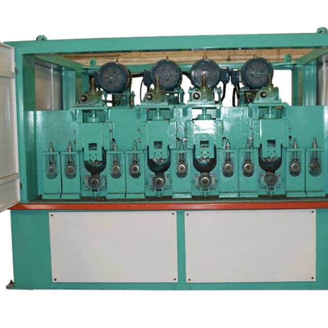 1300 Type 4 Brushing roller machine